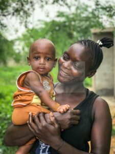 Mamma e figlio — Mostra Fotografica Benefica, Associazione Baobab Ticino
